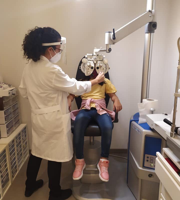 Cuidando la salud ocular de los menores