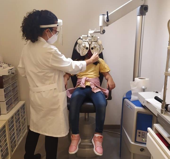 Cuidando la salud ocular de los menores