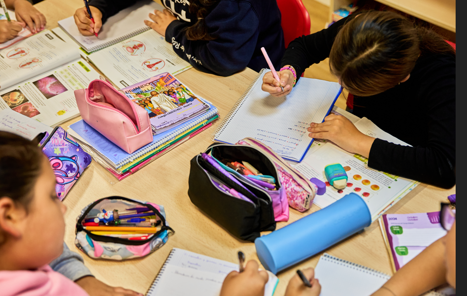 Miles de menores empiezan el curso en desventaja
